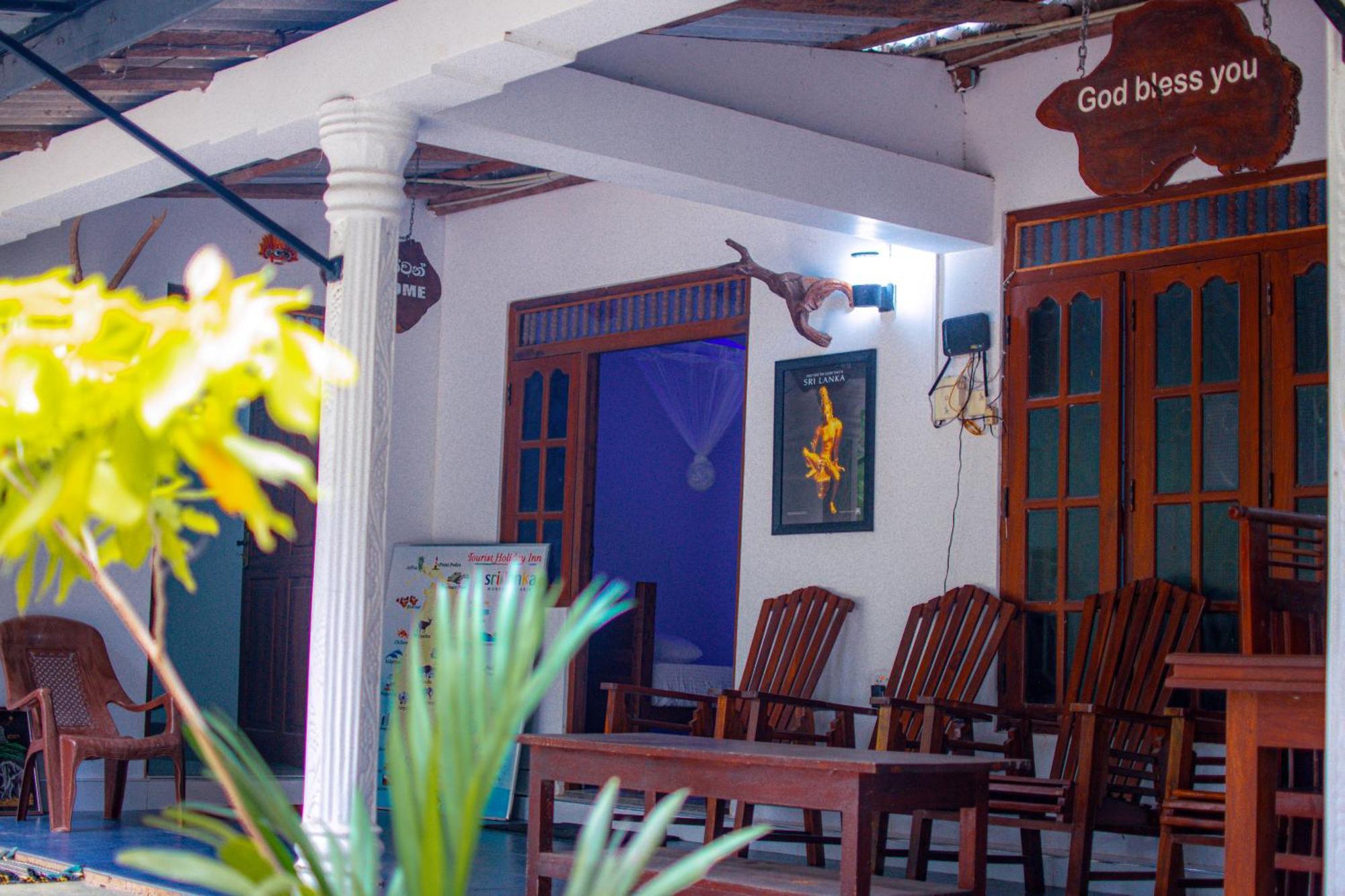Tourist Holiday Inn Dambulla Exterior foto